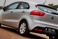 Review Mobil Kia Rio