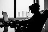 5 hal yang bisa kita lakukan dengan teknologi virtual reality