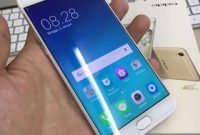 Oppo F1 Plus, Phablet Ram 4GB Berlayar Full HD